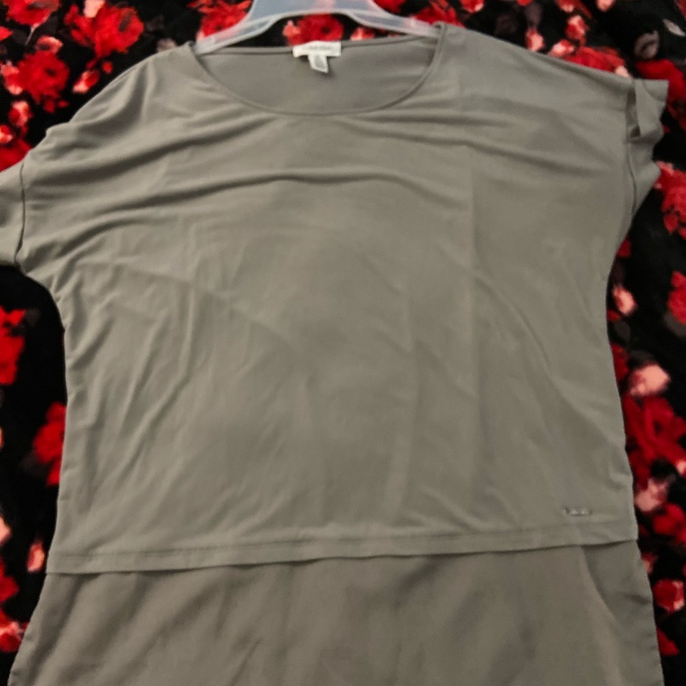 Cute Calvin Klein woman’s dress shirt